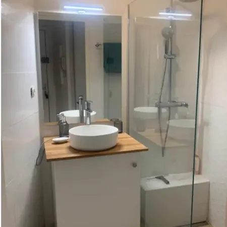 T2 Port-frejus Proximite De La Grand Garage Prive 34 M2 Dernier Etage Apartman