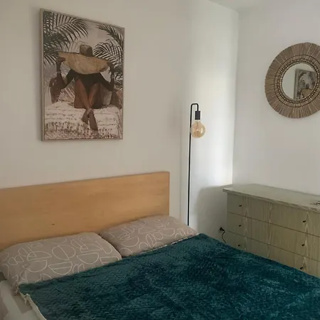 T2 Port-frejus Proximite De La Grand Garage Prive 34 M2 Dernier Etage Apartman