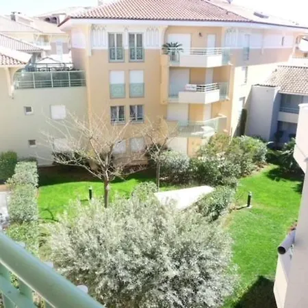 T2 Port-frejus Proximite De La Grand Garage Prive 34 M2 Dernier Etage Apartman Fréjus