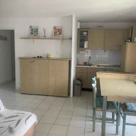T2 Port-frejus Proximite De La Grand Garage Prive 34 M2 Dernier Etage Apartman Fréjus